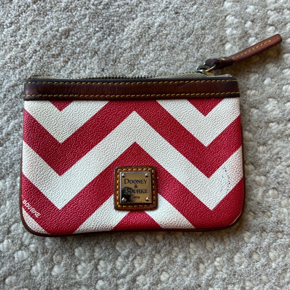 Dooney and Bourke chevron print red and white wristlet